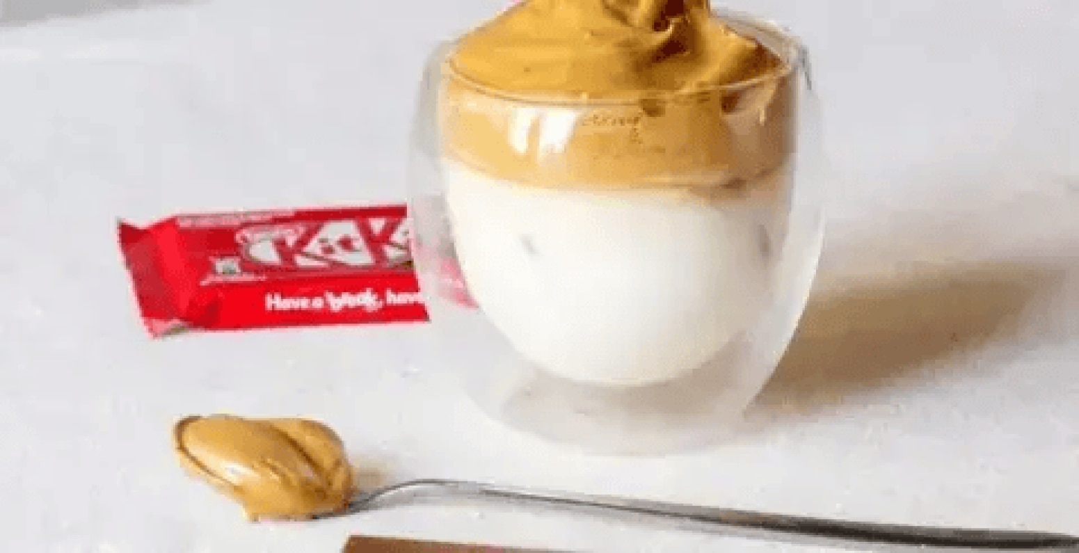 KITKAT® Dalgona Coffee